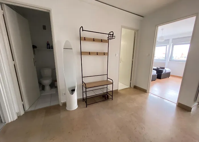 Proche Du Coeur De Et De La Gare Apartment